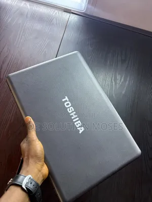 Laptop Toshiba C50 4GB Intel Core i3 HDD 320GB