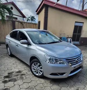 Nissan Sentra S 4dr Sedan (1.8L 4cyl CVT) 2015 Silver