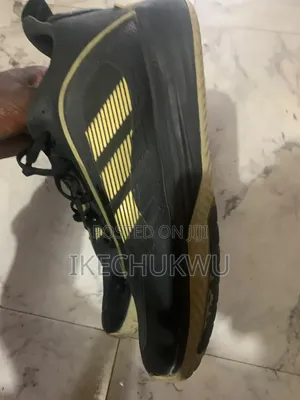 Basketball Shoe