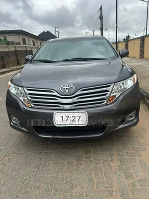 Toyota Venza LE 2010 Gray