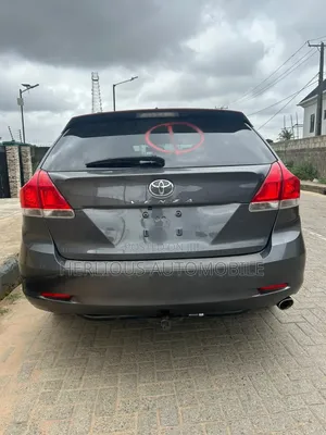 Toyota Venza LE 2010 Gray