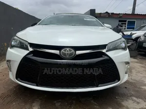 Toyota Camry XSE 4dr Sedan (3.5L 6cyl 6A) 2015 White