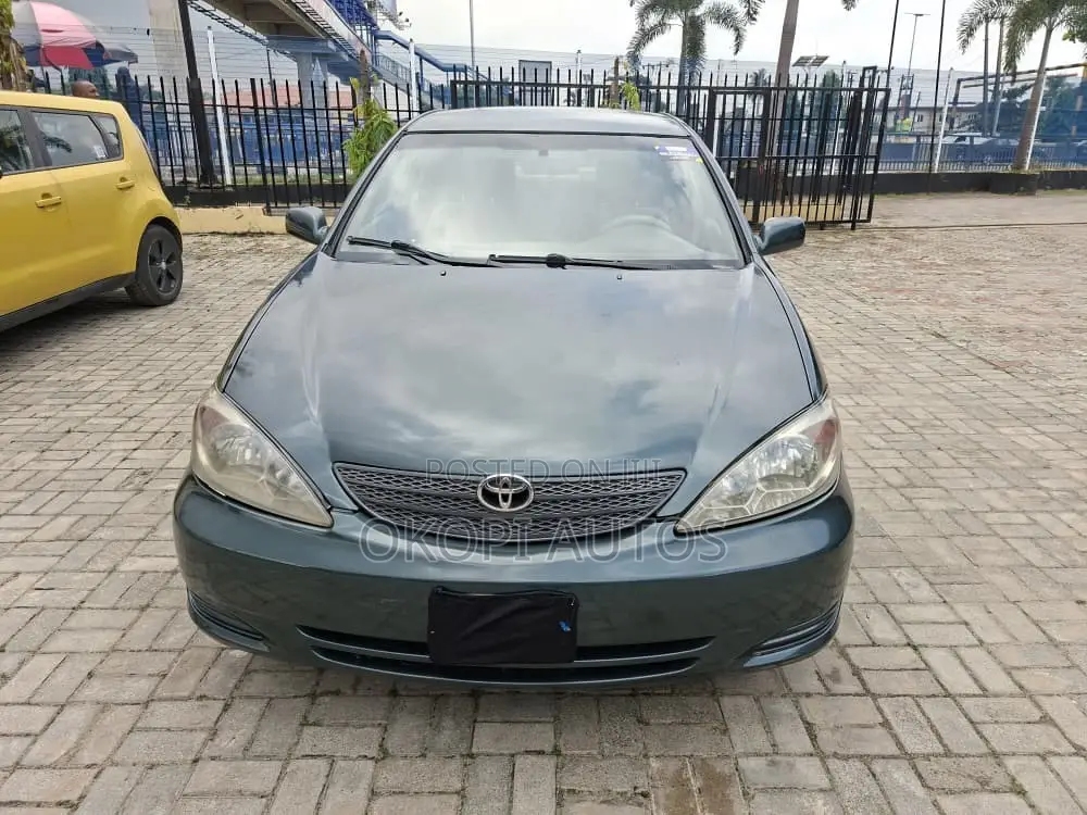 Toyota Camry 2004 Blue