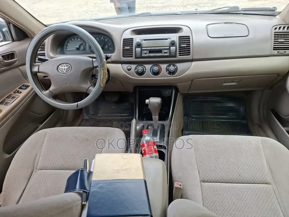 Toyota Camry 2004 Blue