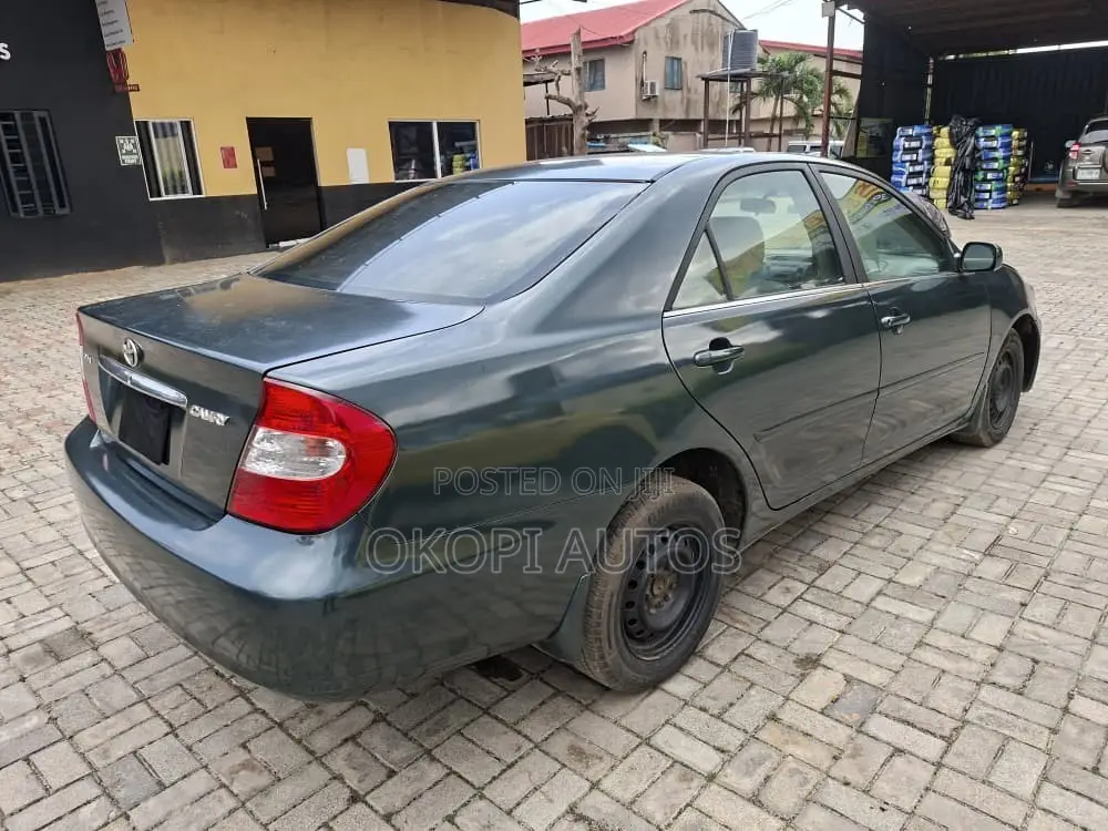 Toyota Camry 2004 Blue