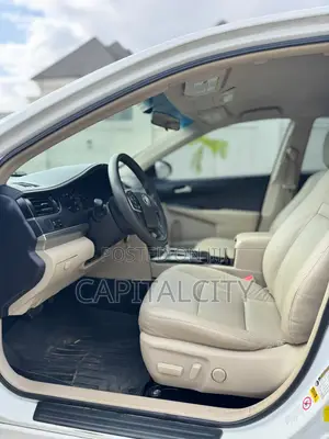 Toyota Camry LE 4dr Sedan (2.5L 4cyl 6A) 2014 White