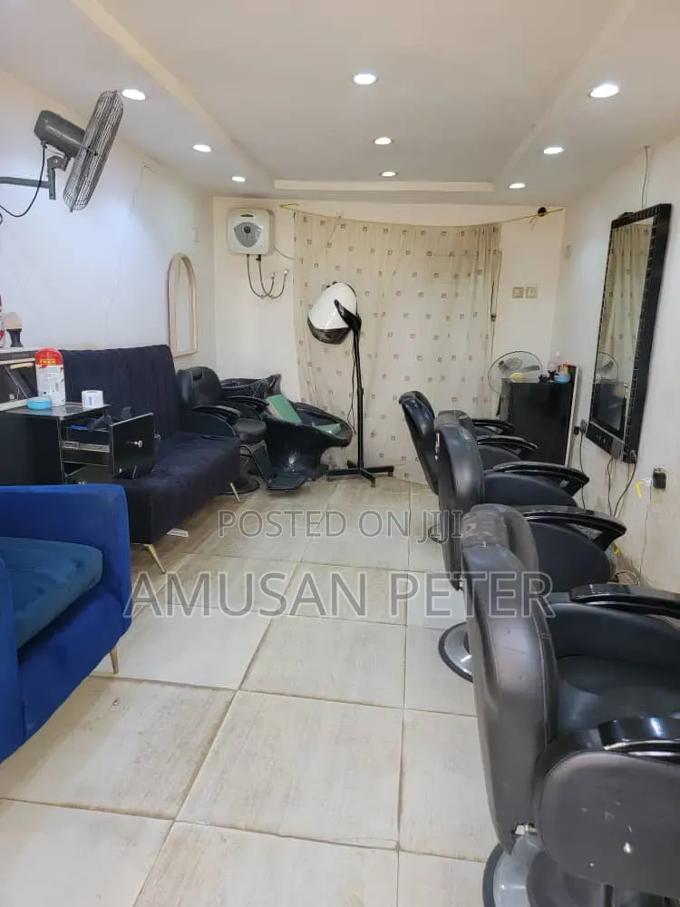 Unisex Salon Properties