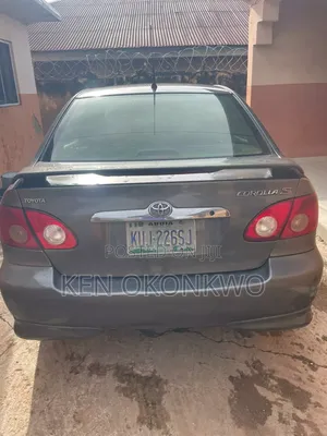 Toyota Corolla 2005 Gray