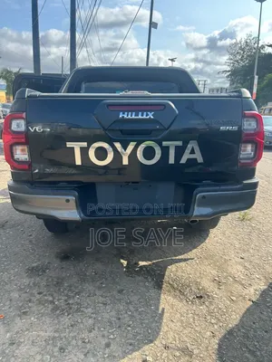 New Toyota Hilux 2025 Black