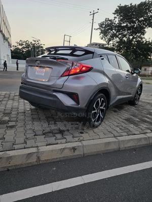 Toyota C-HR XLE Prermium FWD (2.0L 4cyl 2AM) 2018 Silver