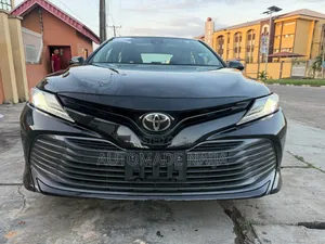 Toyota Camry XLE (2.5L 4cyl 8A) 2019 Black