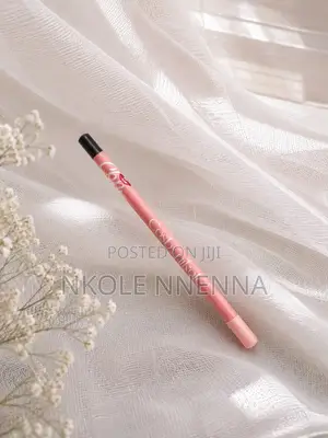 Shinny Pigmented Lipglosses Lipliners Mask Etc