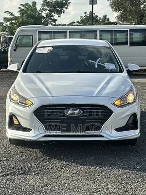 Hyundai Sonata SE 2019 White