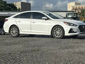 Hyundai Sonata SE 2019 White