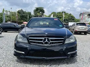 Mercedes-Benz C300 2014 Black