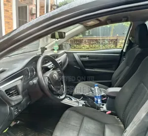 Toyota Corolla 2016 Black