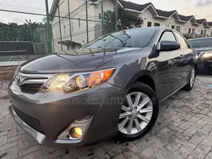 Toyota Camry LE 4dr Sedan (2.5L 4cyl 6A) 2014 Gray