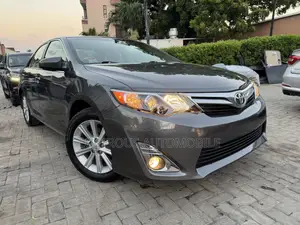 Toyota Camry LE 4dr Sedan (2.5L 4cyl 6A) 2014 Gray