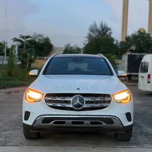 Mercedes-Benz GLC-Class 2022 White