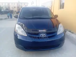 Toyota Sienna 2006 Blue