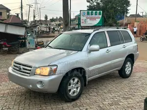 Toyota Highlander 2005 Gold