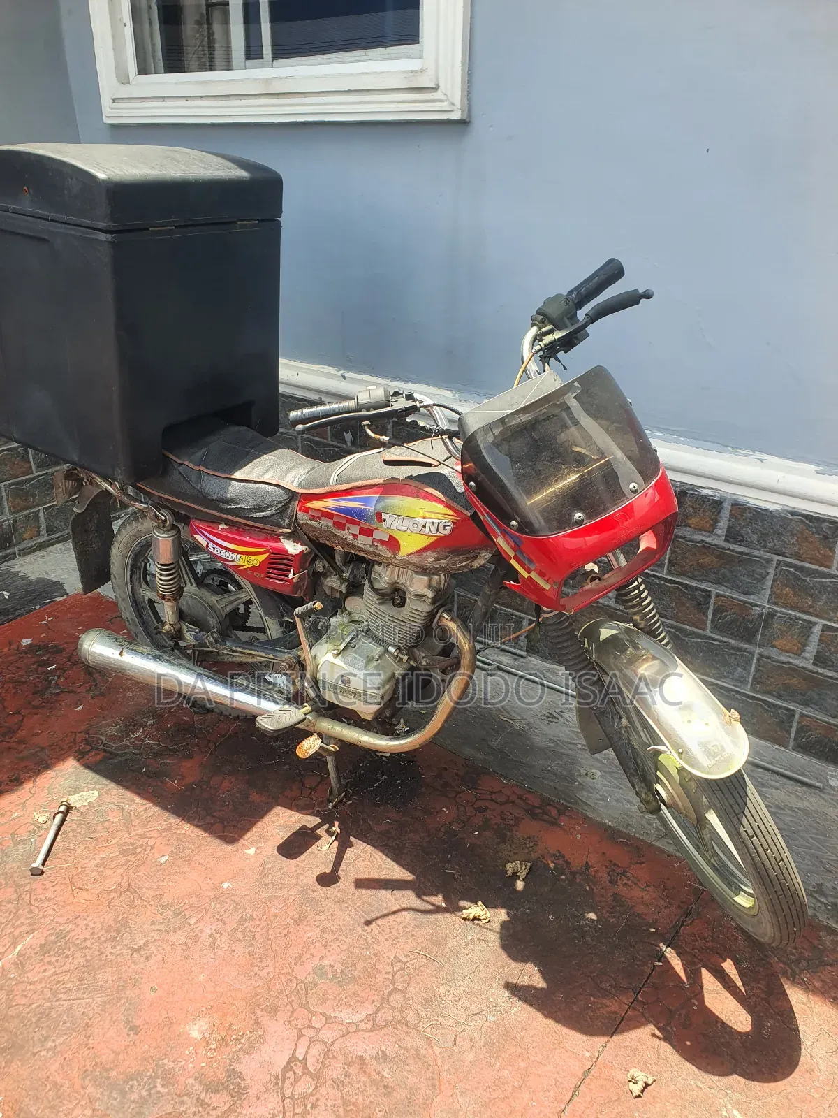 Daylong DGL125-K 2010 Red