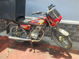 Daylong DGL125-K 2010 Red