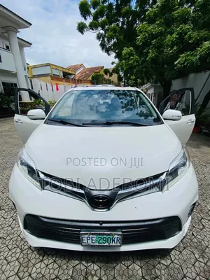 Toyota Sienna 2020 White