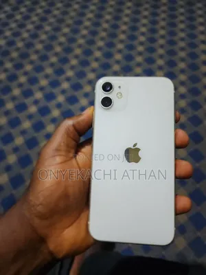 Apple iPhone 11 64 GB White
