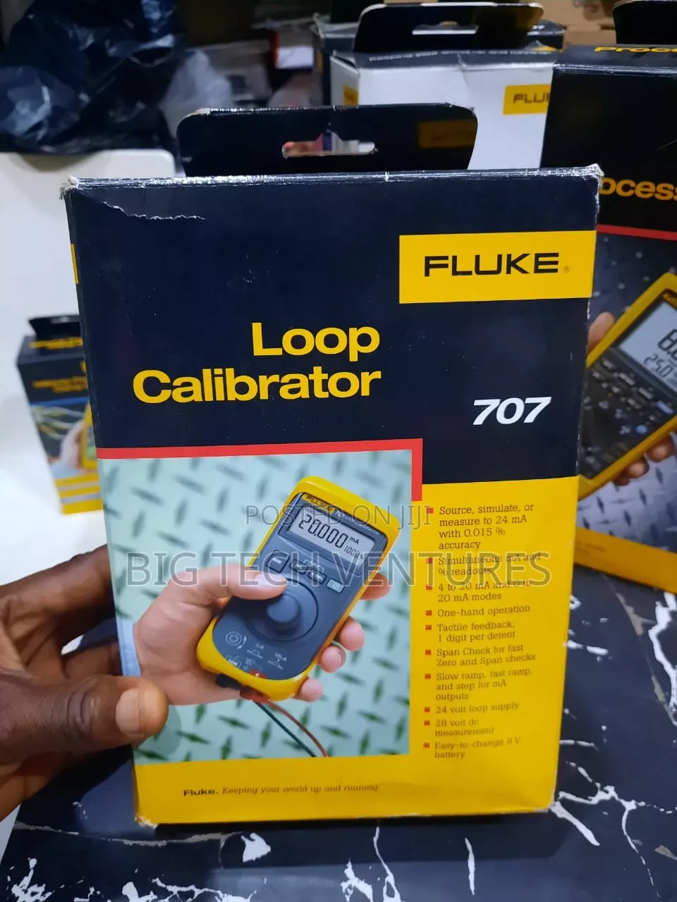 Fluke 707 Loop Calibrator, Which Is a High-Performance Handheld Tool