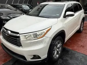 Toyota Highlander XLE 4dr SUV (3.5L 6cyl 6A) 2015 White