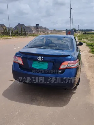 Toyota Camry Base 4dr Sedan (2.4L 4cyl 5M) 2009 Blue