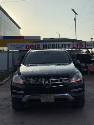 Mercedes-Benz M Class ML350 4MATIC 4dr SUV AWD (3.5L 6cyl 7A) 2014 Blue