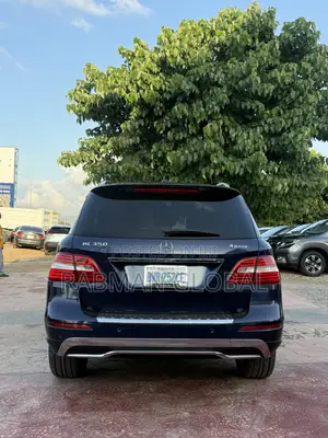 Mercedes-Benz M Class ML350 4MATIC 4dr SUV AWD (3.5L 6cyl 7A) 2014 Blue