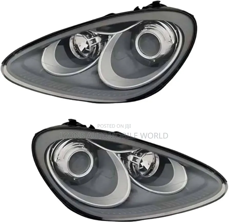 Porsche Cayenne S 2013 Head Lights