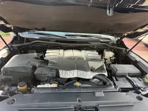 Toyota Land Cruiser 4.5 V8 VXR 2013 Black