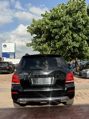 Mercedes-Benz GLK-Class Base GLK 350 4dr AWD 4MATIC (3.5L 6cyl 7A) 2015