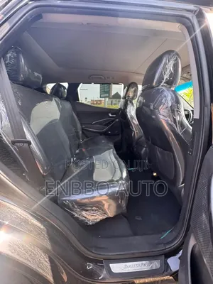 Hyundai Santa Fe SE Ultimate AWD 2018 Black