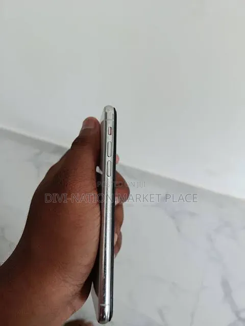 Apple iPhone X 256 GB White