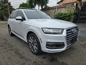 Audi Q7 3.0T Premium AWD quattro 2018 White