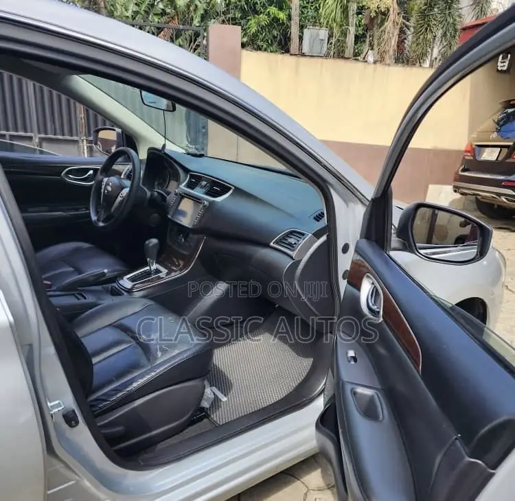 Nissan Sentra 2015 Silver