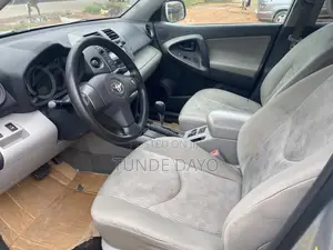 Toyota RAV4 2.5 Limited 2010 Silver