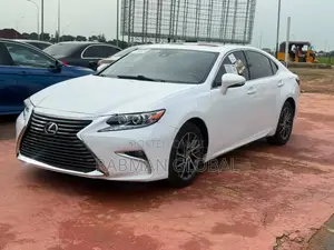 Lexus ES 350 FWD 2017 White