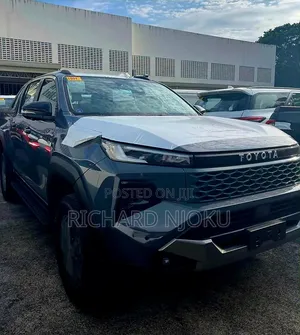 New Toyota Hilux 2026 Black