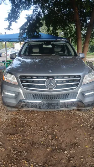 Mercedes-Benz M Class ML350 4MATIC 4dr SUV AWD (3.5L 6cyl 7A) 2014 Gray