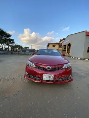 Toyota Camry SE 4dr Sedan (2.5L 4cyl 6A) 2012 Red