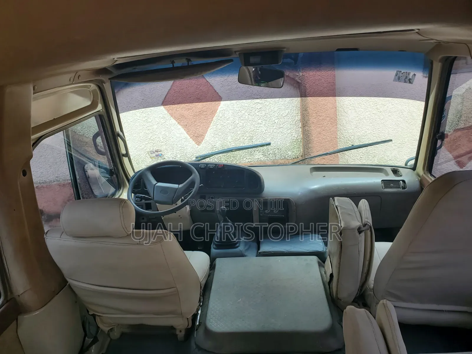 Toyota Coaster 2015