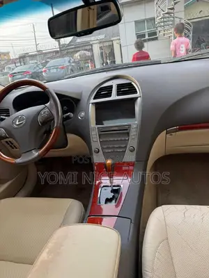 Lexus ES 350 2011 Gold