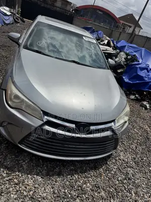 Toyota Camry 2017 Silver