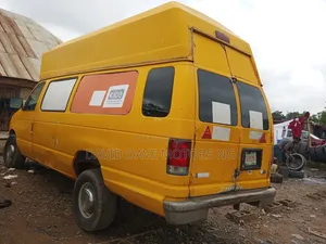 Ford Transit 2006 Yellow